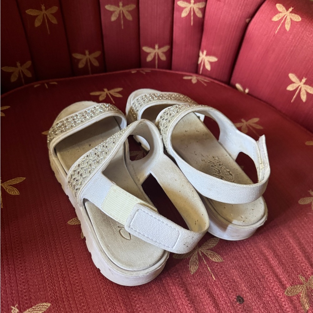 Women’s Skechers sandals